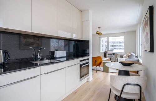 Sihlfeld Apartment | Trendy Wiedikon 2.0 Room w/Storage & W/D, 3 min to Market, by Blueground