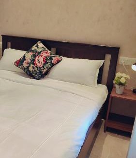 Hiranandani Gardens Apartment | Trendy1BR+smart kitchen +Living room+1.5 toilets
