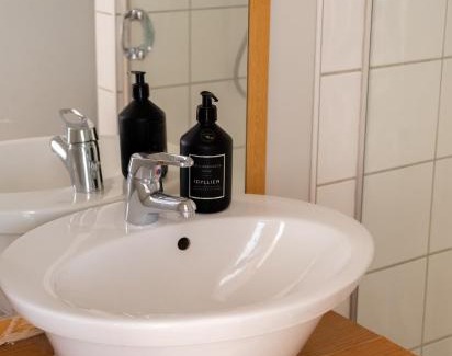 Innerstaden Apartment | Trerummare med havsutsikt i Visby innerstad