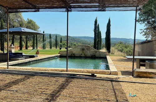 Apt House | Triangle dor du Luberon