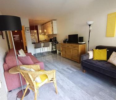 Juan-les-Pins Apartment | Tribuperez à Juan-Antibes