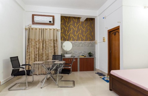 Dibrugarh House | Trinayan Guest House