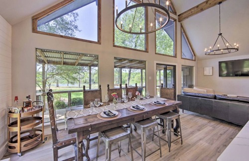 Henderson County House | Trinity River Cabin, 20 Acres, Stocked Fishing Pond, Views of the Trinity River.