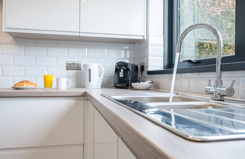 Caerleon Apartment | Trinity View by Tŷ SA - in Newport