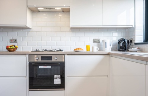 Caerleon Apartment | Trinity View by Tŷ SA - in Newport