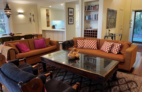 Pokolbin House | Trinkeyroo - Unique Cypress Lakes Villa