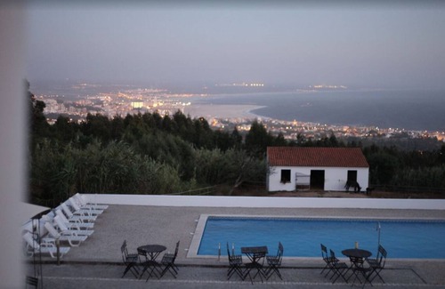 Quiaios House | Triple room n ° 2, quiet vacation