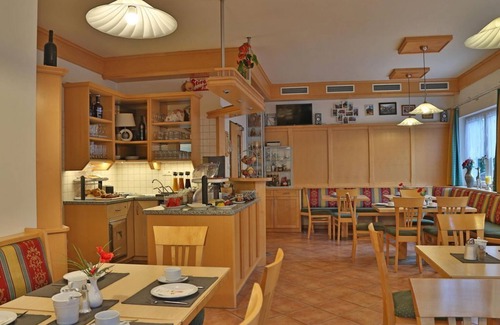 Dorfgastein Cottage | Triple room with shower, toilet - trombone, pension