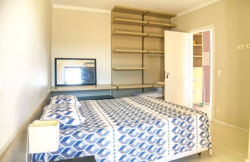 Tombo Apartment | Triplex a 260m da Praia das Astúrias - Guarujá/SP