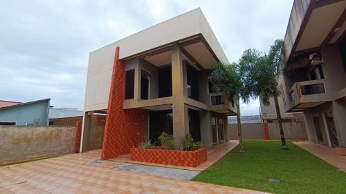 Guaratuba House | Triplex Confortável em Guaratuba-15 people
