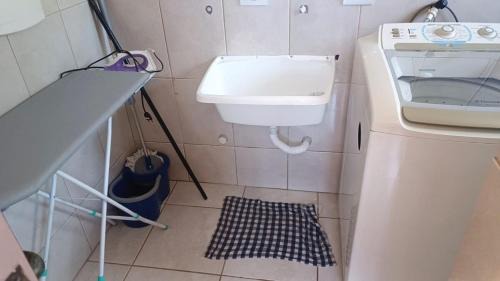 Guaratuba House | Triplex Confortável em Guaratuba-15 people