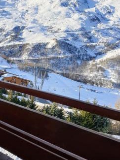 Les Menuires Apartment | Triplex E12 Résidence Les Lauzes - Les Menuires - Croisette