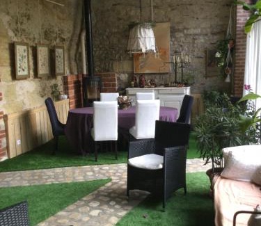 Rochecorbon House | Troglodytes "Loire Sauvage"