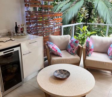 Palm Cove Apartment | Tropical paradise