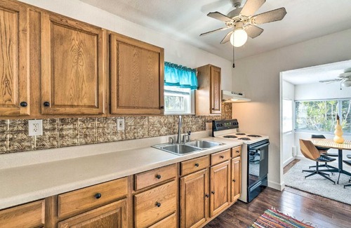 Charlotte Harbor House | Tropical Port Charlotte Cottage - Walk to Bay!