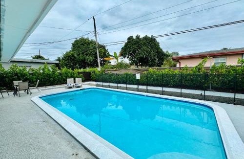 Fort Lauderdale House | Tropical Villa Pool, Garden, Near Las Olas