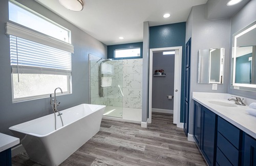 Paradise Villa | TROPICAL VILLA RETREAT!!! WEDDINGS ALLOWED!!!!! SLEEPS 40+