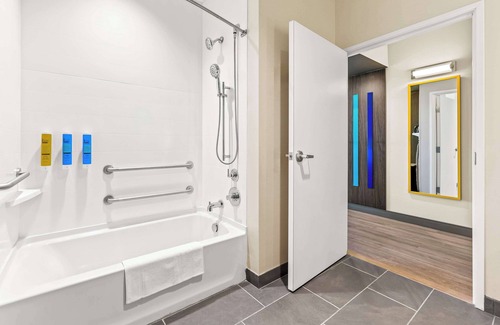 Dixon Hotel | Tru By Hilton Dixon