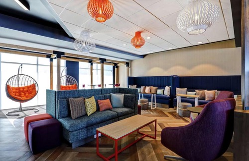 Southwest Edmonton Hotel | Tru By Hilton Edmonton Windermere