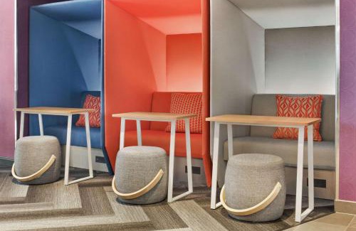 Waukesha Hotel | Tru By Hilton Milwaukee Brookfield
