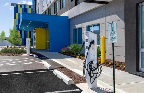 Midtown Ocean City Hotel | Tru By Hilton Ocean City Bayside, Md