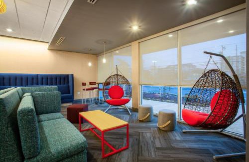 Midtown Ocean City Hotel | Tru By Hilton Ocean City Bayside, Md