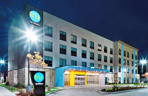 Terrell Hotel | TRU by Hilton Terrell