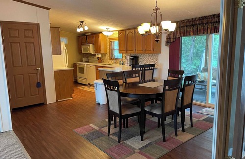 Clinton House | Truman’s Eagles Nest Resort Vacation Home