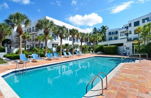 Truman Annex House | Trumans Hideaway by AvantStay Great Location w Patio Outdoor Dining BBQ Shared Pool Week Long Stays