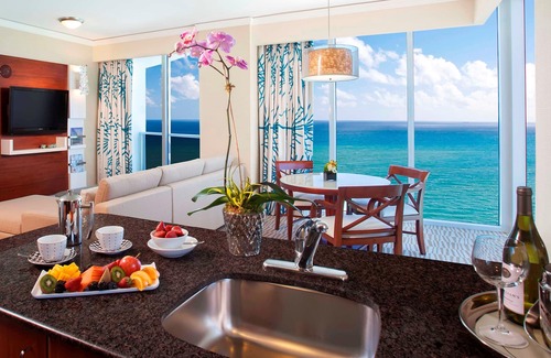 Sunny Isles Beach Hotel | Trump International Beach Resort