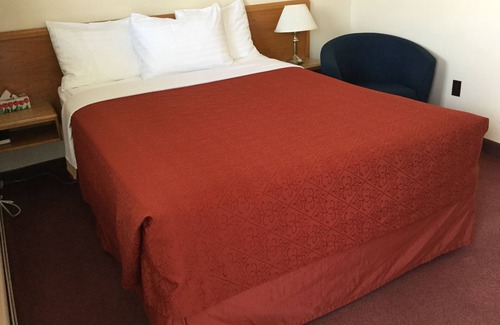 Algoma District Hotel | Trunk Road Motel