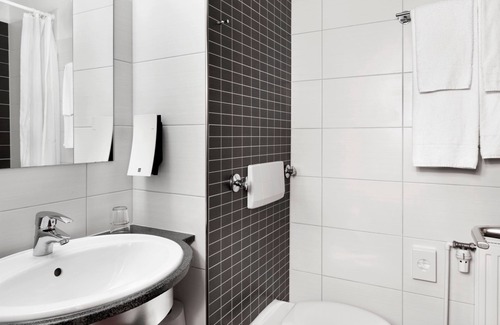 Lubeck City Centre Hotel | TRYP by Wyndham Lübeck Aquamarin