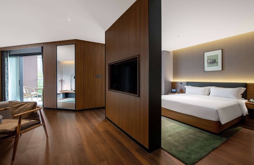 Shizhong District Hotel | Tryp BY Wyndham Zizhou
