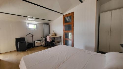 Le Trait Apartment | Tsara Home