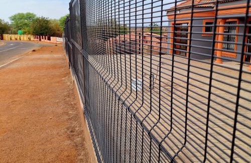 Moses Kotane Bed & Breakfast | Tshukudu e Ntsho