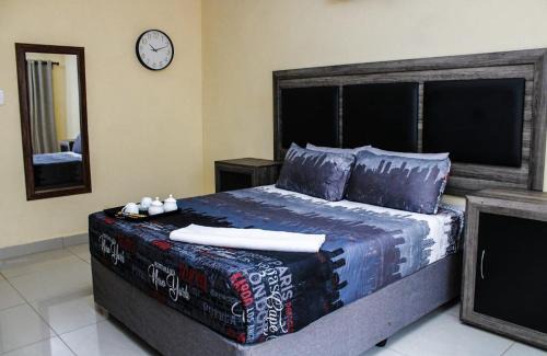 Moses Kotane Bed & Breakfast | Tshukudu e Ntsho