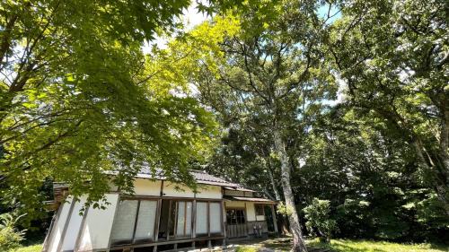 Kokonoe House | Tsuki no An -Cottage Moon- 月の庵- 大自然と木に囲まれた一軒家