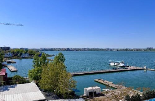 Constanta Apartment | TUDORS Lake View Apartment