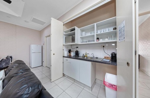Greenway Apartment | Tuggeranong Short Stay #10 - Sleeps 6