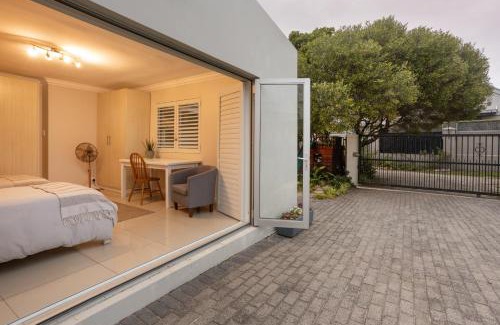Fernkloof House | Tuis en Tevrede - 2 Bedroom Flat