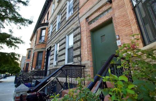 Bedford-Stuyvesant Apartment | Tuk Ahoy - Sapphire Suite 1B with Shared Spaces