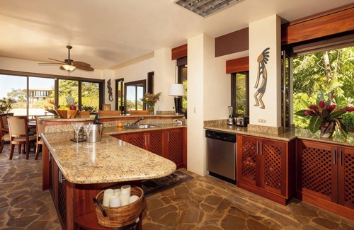 Manuel Antonio House | Tulemar Garden House by the Beach: Ocean-View Villa in Gated Beach Community