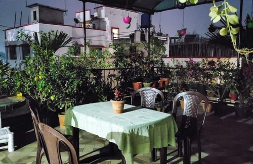 Sualkuchi House | Tulip Guest house (Rooftop)nn