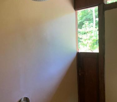 Nuhu Roa Bed & Breakfast | Tumbuh Oasis