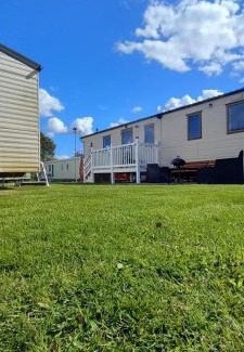 Winestead Other | Tunstall J&D Caravan on the East Coast