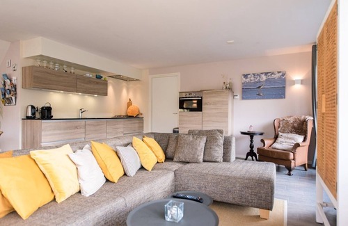 Municipality of Ameland Villa | Tureluur is a lovely house in the dune area between Nes and Buren with sauna.