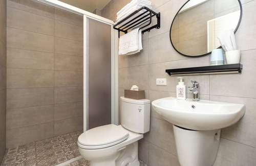Wujie Bed & Breakfast | TurnLeftHome