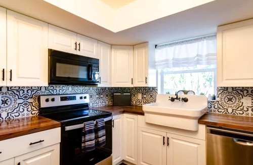 Golden Beach Estates House | Turtle Nest 3br with hot tub, great park, beach!