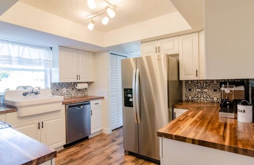 Golden Beach Estates House | Turtle Nest 3br with hot tub, great park, beach!