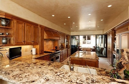 Oxnard Shores House | Tuscan Sol OceanFront with hot tub, pool table, 3 fireplaces at Mandalay Shores.